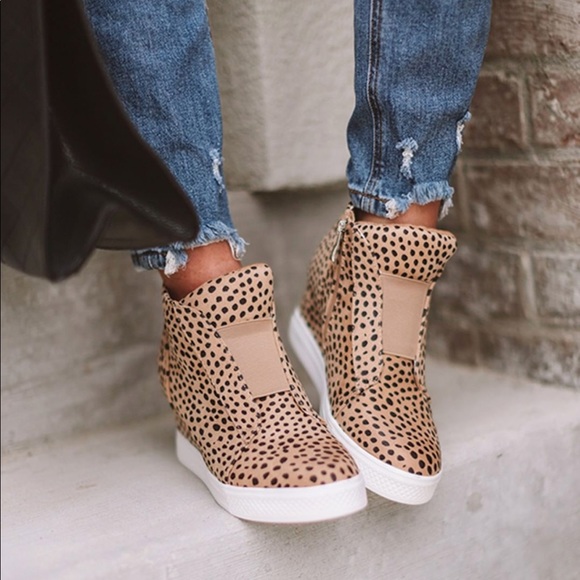 extra mile wedge sneaker